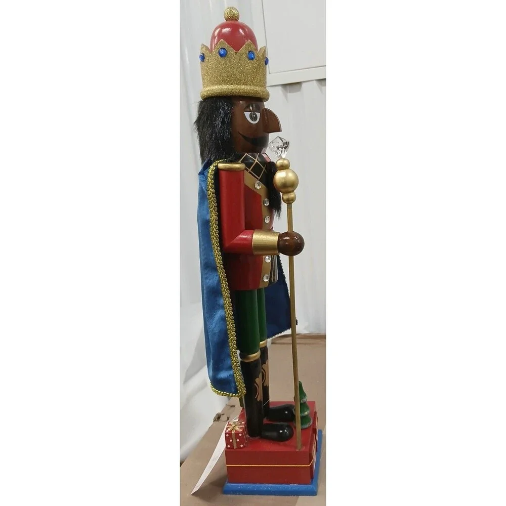 Wooden Nutcracker,24